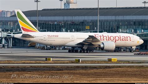 ET Boeing 777.